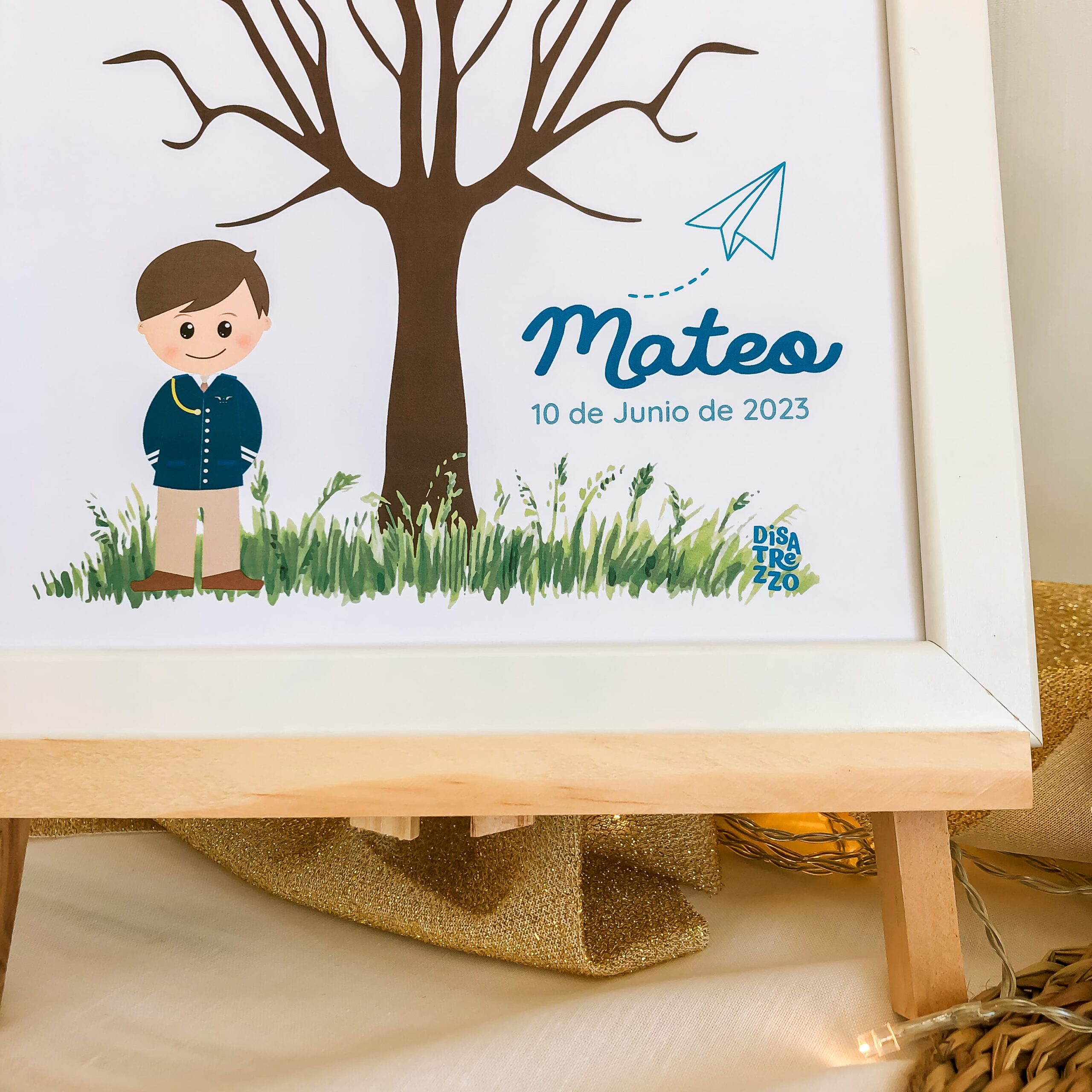 MPC 02 - 0116 AVIONES DE PAPEL ARBOL HUELLAS DETALLE ILUSTRACION